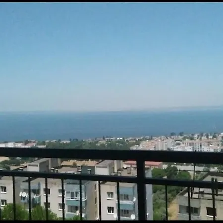 Sahil Rezidans Apartamento Narlidere
